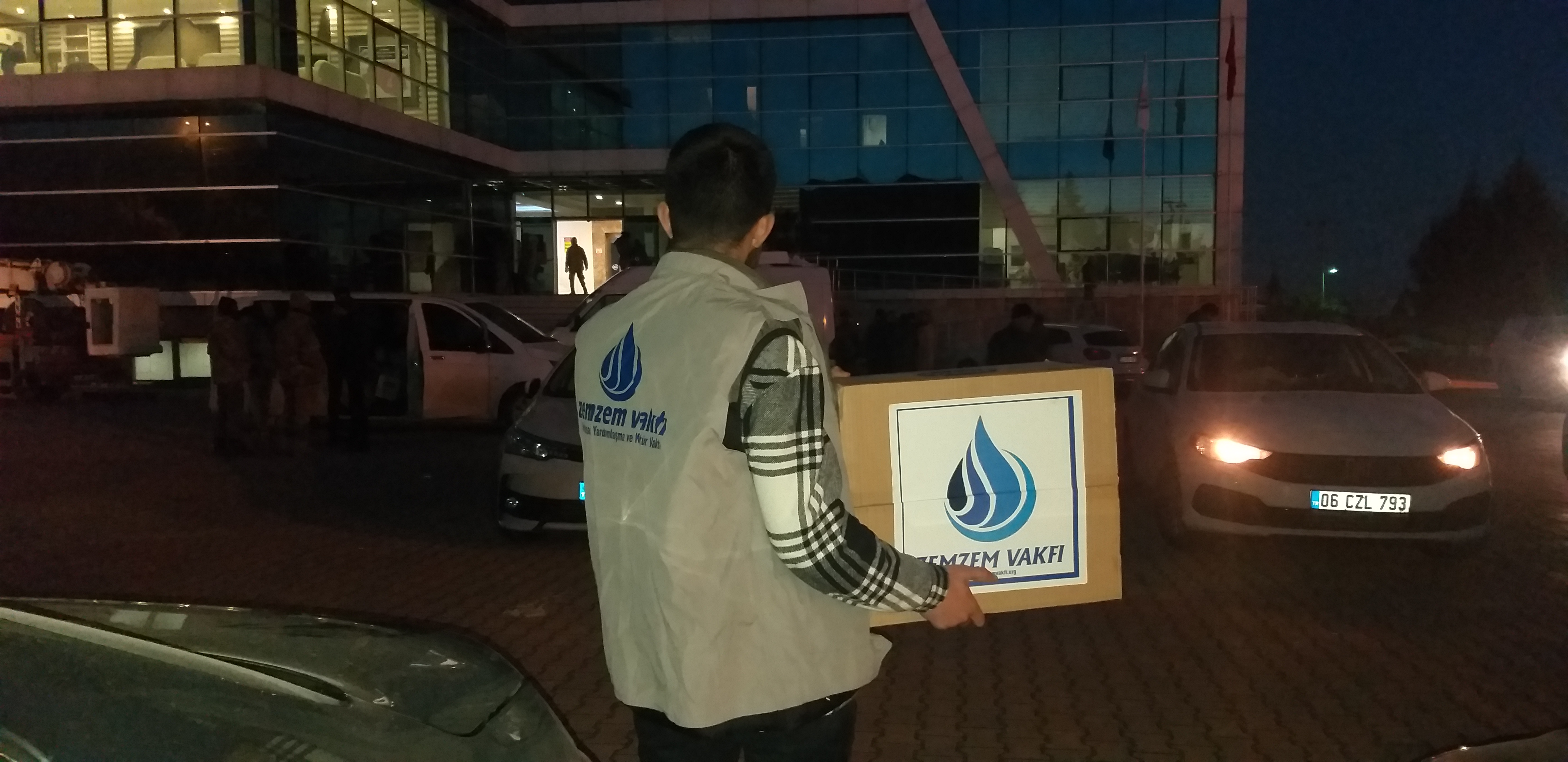 DEPREMZEDE KARDEŞLERİMİZİN YANINDAYIZ