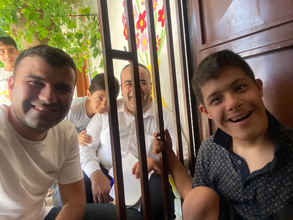 İHTİYAÇ SAHİPLERİNİN YÜZÜNÜ GÜLDÜRÜYORUZ